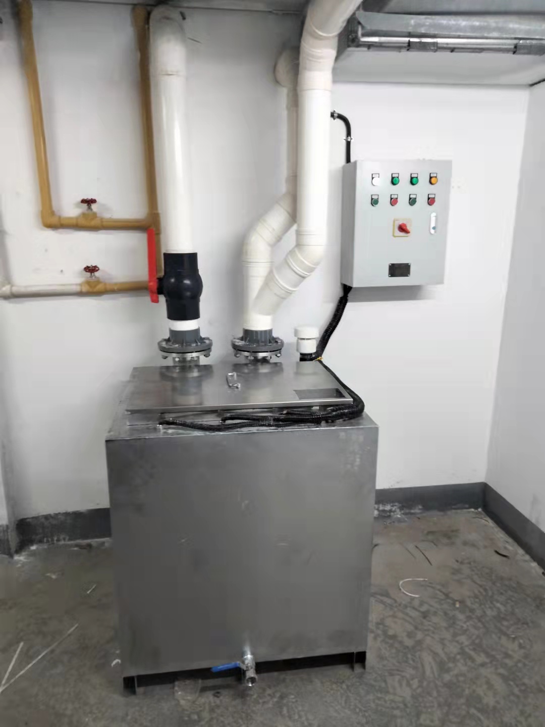 2304386076.jpg 2304386076.jpg